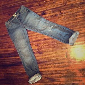 WHBM boyfriend jeans‎